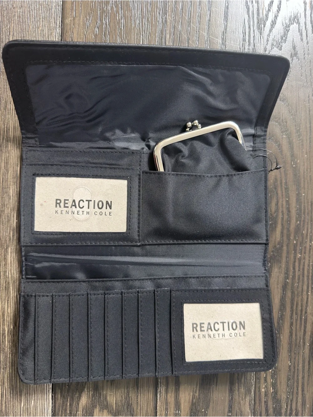 Kenneth Cole kenneth cole
